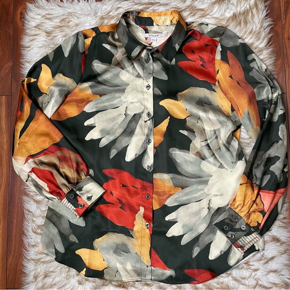 Chico’s Floral Faux Silk Button Front Blouse - Picture 9 of 12